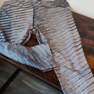 Under Armour workout pants! EUC!!